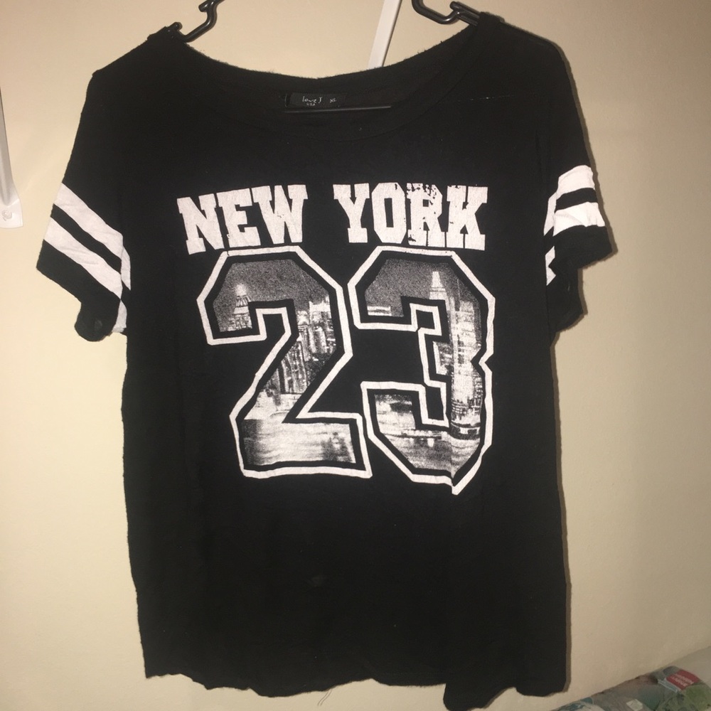 Black ny tee